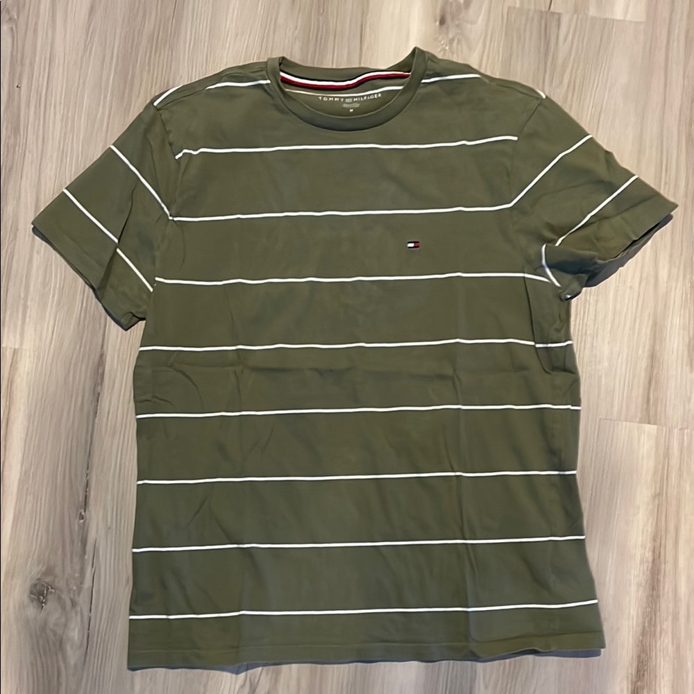Tommy Hilfiger Men's Green Striped T-Shirt